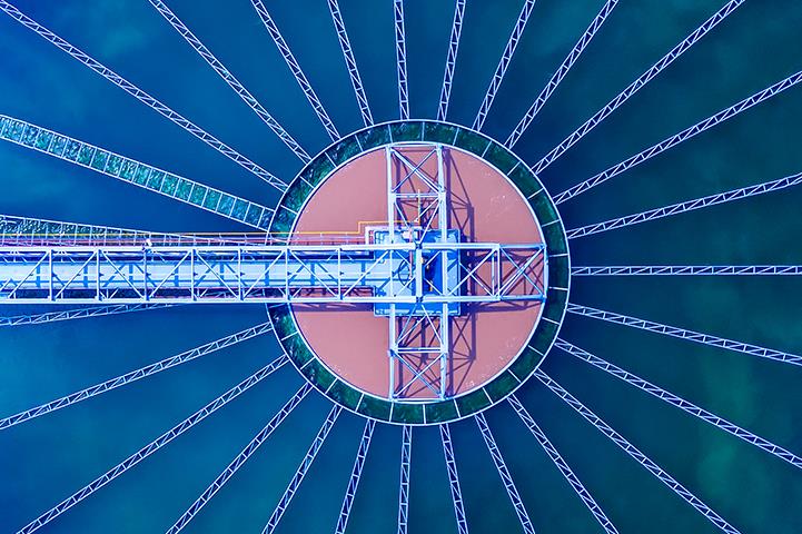 circular structure with support beams
